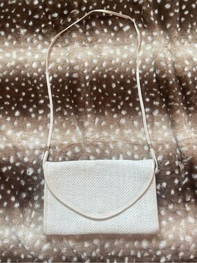 Vintage white woven bag
